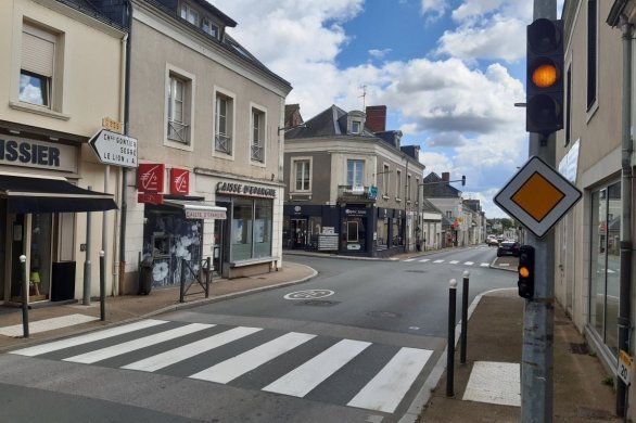 Châteauneuf-sur-Sarthe. Sécuriser les lieux avec des feux clignotants