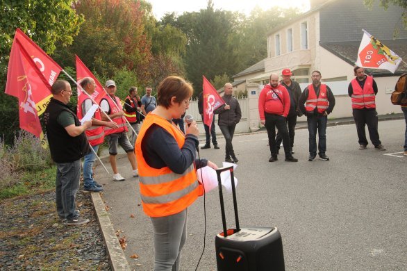 Mobilisation du 13 octobre. Un court rassemblement à Segré, puis une manifestation à Angers