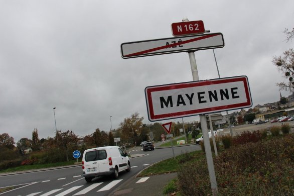Mayenne. Pourquoi des panneaux ont été déplacés ou retournés en Mayenne et en Maine-et-Loire ?