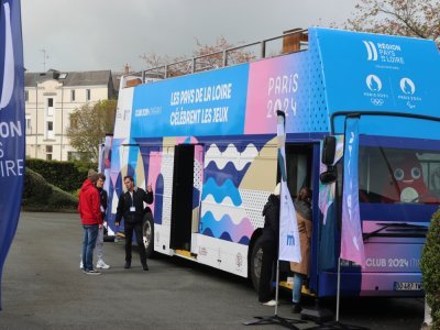 Le bus des Jeux olympiques et paralympiques animé par le comité régional sportif était présent. - Charlie Creteur