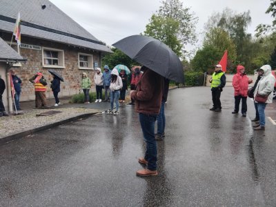 Ils étaient une petite vingtaine, lors du rassemblement du 1er mai, à Segré. - Elodie Chalandre