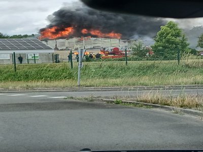 Un incendie a eu lieu, ce mardi 16 juillet 2024, aux Établissements Moreau & associés, à Andigné.