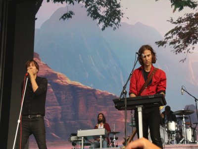 Les membres de Phoenix ont fait danser et planer les festivaliers. - Thomas Gourlin