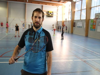 Il sera juge de ligne en parabadminton pour la première fois. - Charlie Creteur