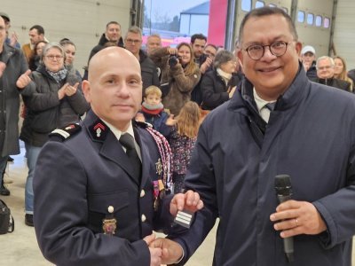 Grade de capitaine pour Stéphane Cimetière. - Renault Frédéric