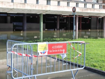 Le parking était interdit d'accès. - Thomas Clavreul