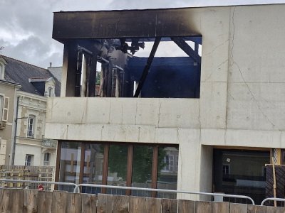 L'incendie n'a pas provoqué de blessé à Châteauneuf-sur-Sarthe (Maine-et-Loire). - Thomas Clavreul