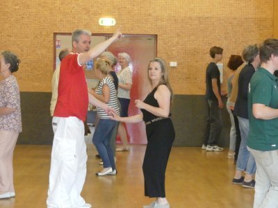 Carmen et Jean ont initié les bases de la danse. - SG