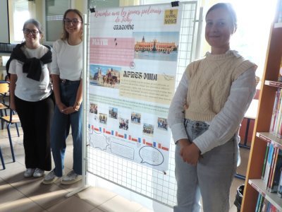 Romane, Anna et Juliette racontaient leur journée à Cracovie. - LMB