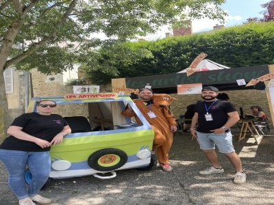  Thimothée, Antonin et Manon, motivés comme jamais, ont propulsé leur mini-van vers les hauteurs du classement. - cm