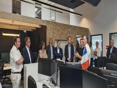 Les élus locaux étaient invités également pour découvrir le site. - Colombe De Chitray