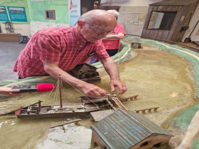 André Grazélie, bénévole passionné, connaît l'histoire de la navigation du bassin comme personne. - Thomas Clavreul