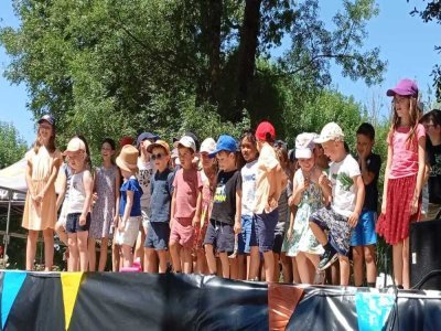 les enfants en pleine interprétation - Gatineau Aline