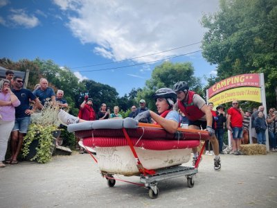En moins de 24 heures, le parcours a été redessiné, des barrières ont été installées pour sécuriser les zones de course. - cm