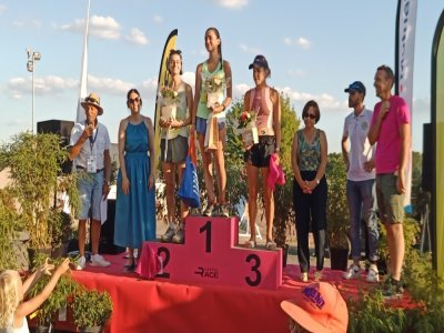 2 - Les trois premières femmes sur le 10 km sont classées dans le top 50. - Aurélie Perré
