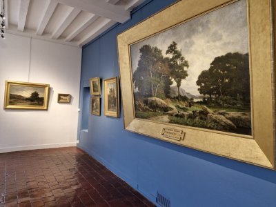 La Ville de Château-Gontier-sur-Mayenne rend hommage, à "celui qui a immortalisé pour longtemps sa ville [...] par ses pinceaux et burins". - Philippe Simon