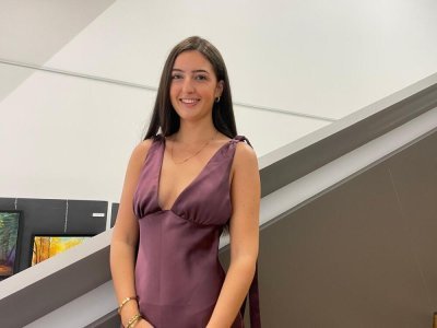 Rania El Fallahi (11). Elle est originaire de Nantes, en Loire-Atlantique, est âgée de 19 ans et mesure 1m71. La jeune femme est étudiante en dernière année de BTS tourisme et souhaite devenir hôtesse de l'air. Elle a été élue Miss Nantes 2025. - Clémentine Marié