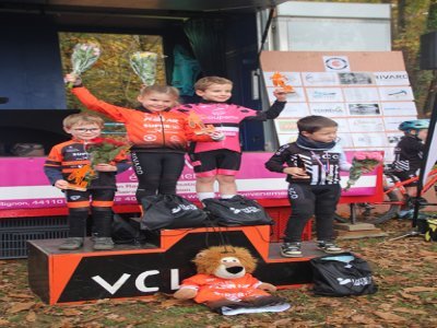 Les écoles de vélo ont participé à la fête. - FR