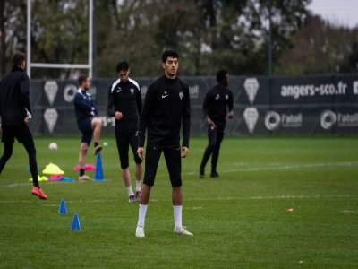 Pendant la tr&ecirc;ve internationale, les Angevins s'entra&icirc;nent. - Supporters sco facebook