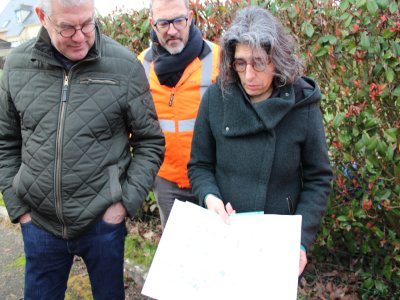 Lisenn Mingant avec les premi&egrave;res cartes o&ugrave; les erreurs sont signal&eacute;es gr&acirc;ce &agrave; l'intelligence artificielle. - Thomas Clavreul