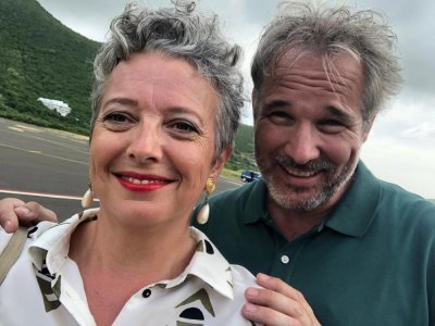 Anita Gillier aux c&ocirc;t&eacute;s de Fabrice Deville, tous les deux au casting de "Meurtres &agrave; Saint-Martin". - Charlie Creteur