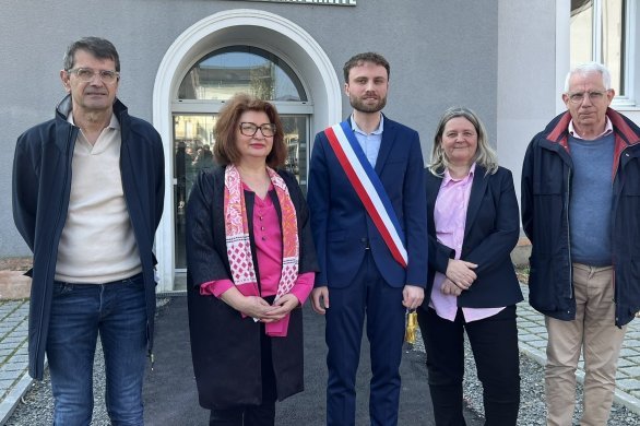 [Photos] Renazé. "Nous devons travailler ensemble, élus et citoyens" : la nouvelle équipe municipale est en place